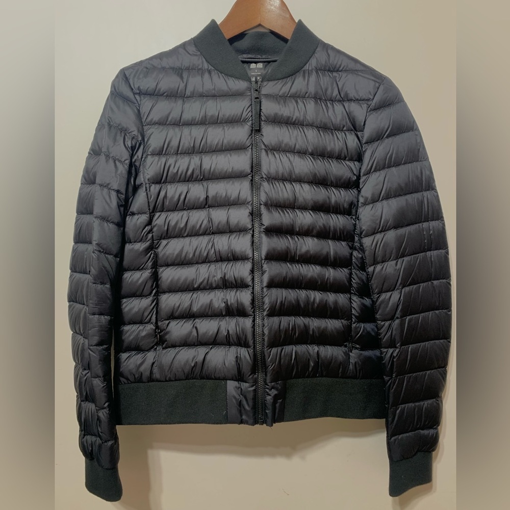 Uniqlo compact puffer jacket, small.